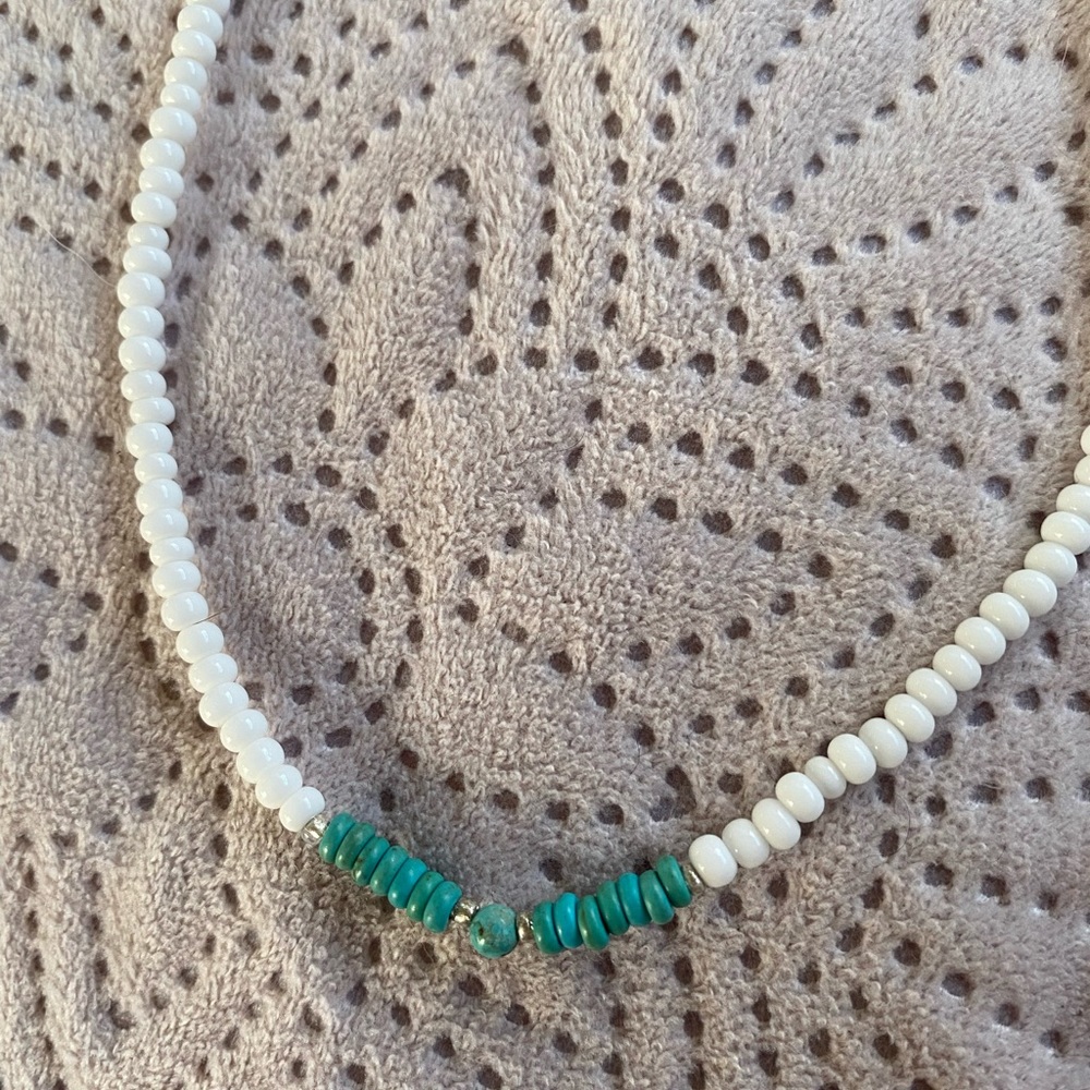 17” choker style necklace white glass beads and turquoise dyed howlite
